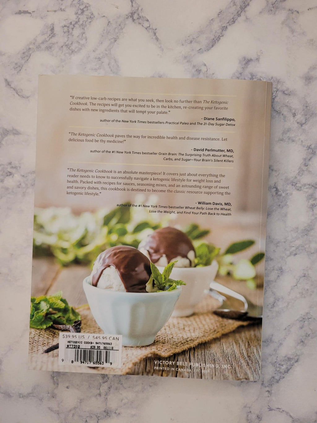 The Ketogenic Cookbook * Jimmy Moore, Maria Emmerich