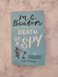 Death of a Spy * M.C. Beaton, R.W. Green * Hamish Macbeth #36