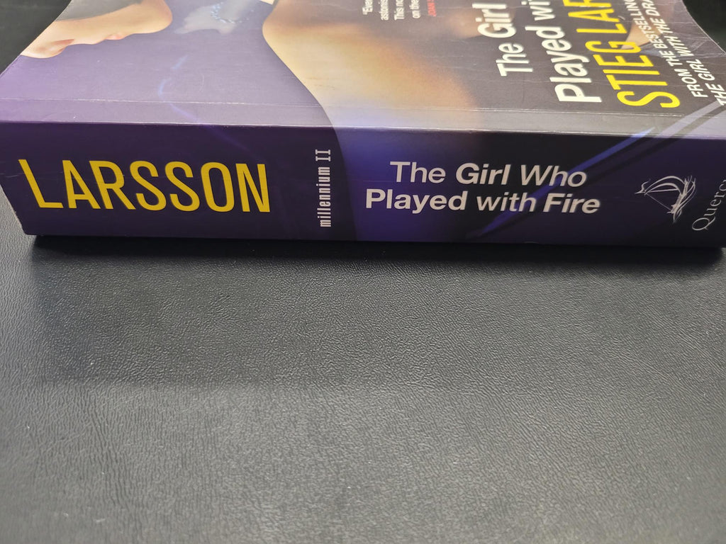 The Girl Who Played with Fire * Stieg Larsson, Reg Keeland (Translator) * Millennium #2