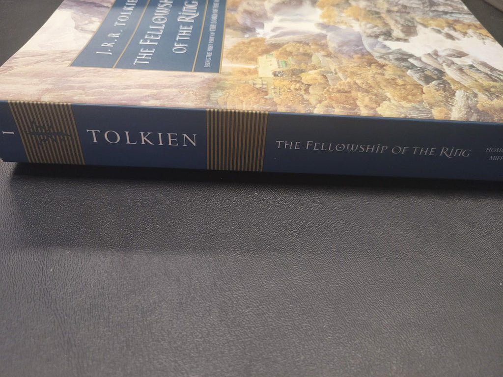 The Fellowship of the Ring * J.R.R. Tolkien, Christopher Tolkien (Illustrator), Stephen Raw (Illustrator) * Lord of the Rings #1 / Middle Earth #2