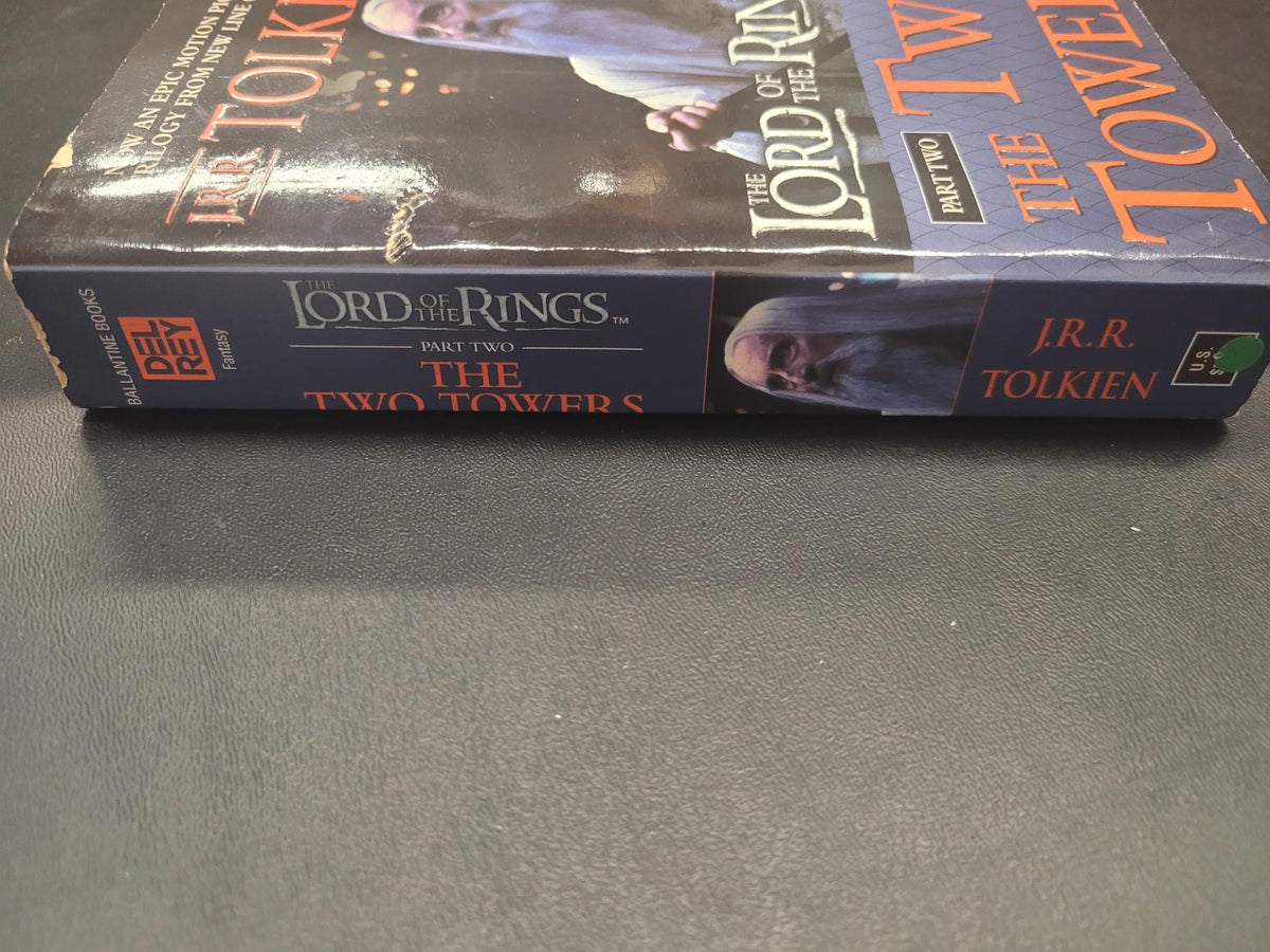 The Two Towers * J.R.R. Tolkien * Lord of the Rings #2 / Middle Earth #3