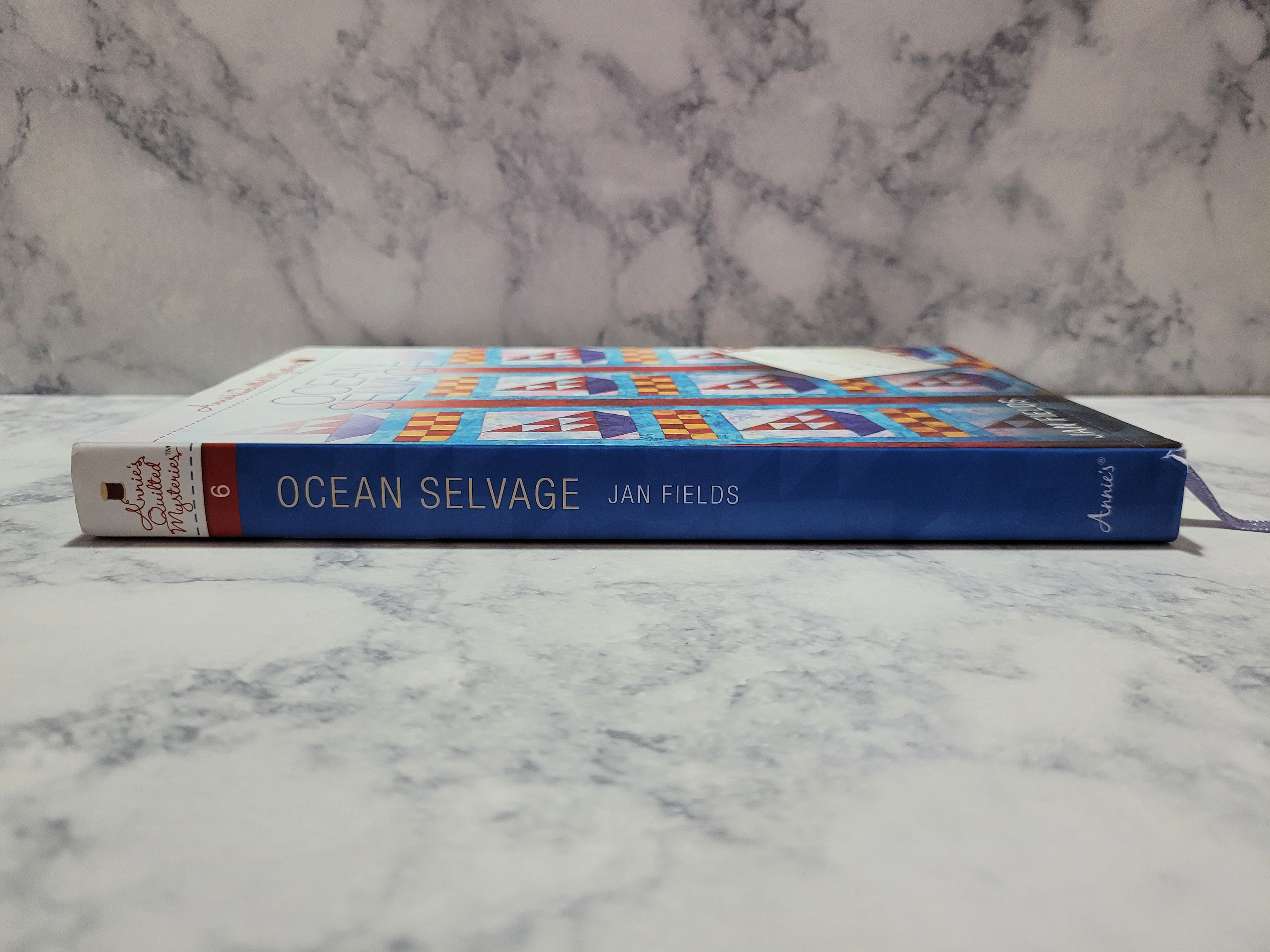 Ocean Selvage * Jan Fields * Annie’s Quilted Mysteries #6