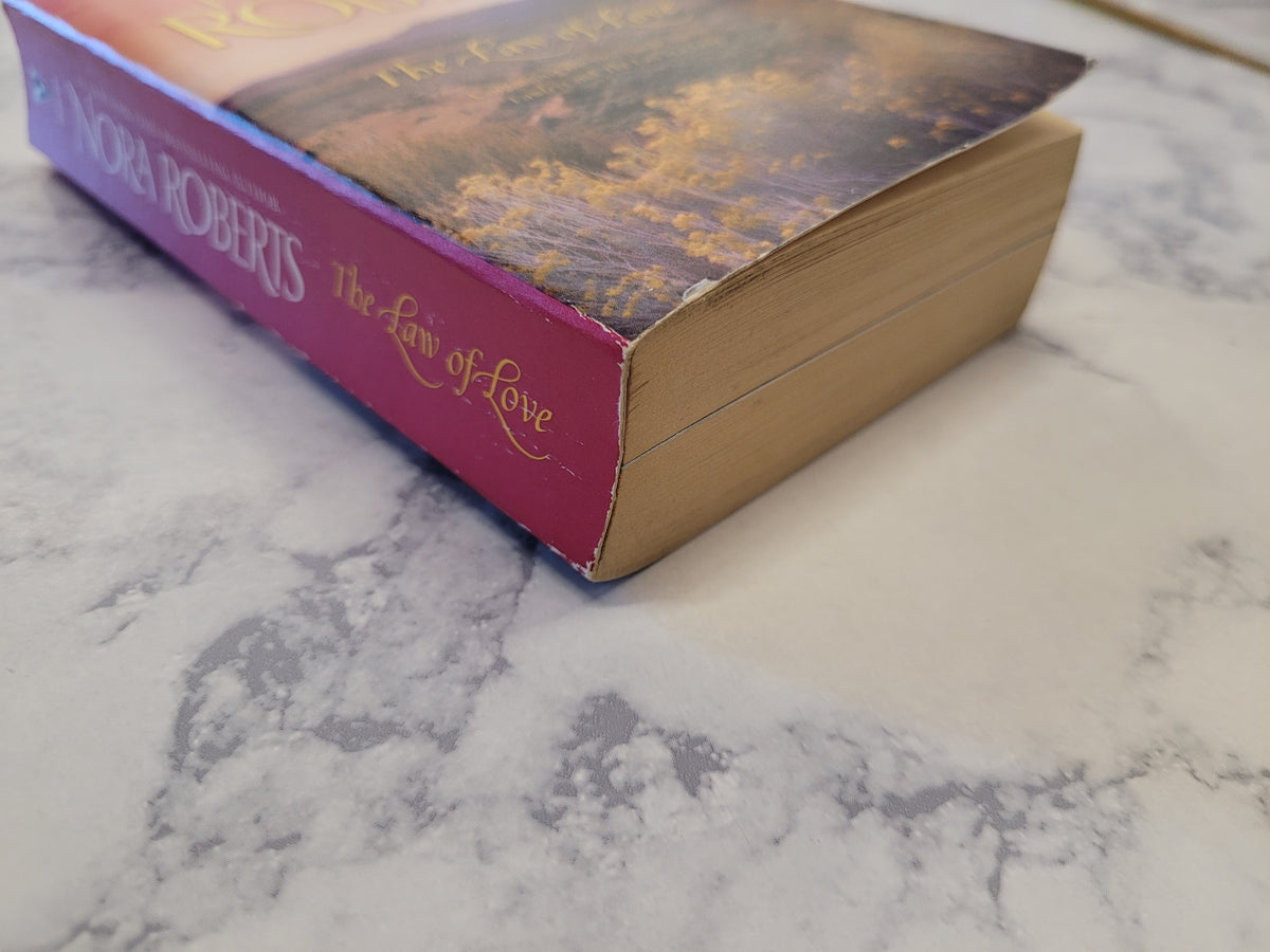 The Law Of Love: Lawless / The Law is a Lady * Nora Roberts