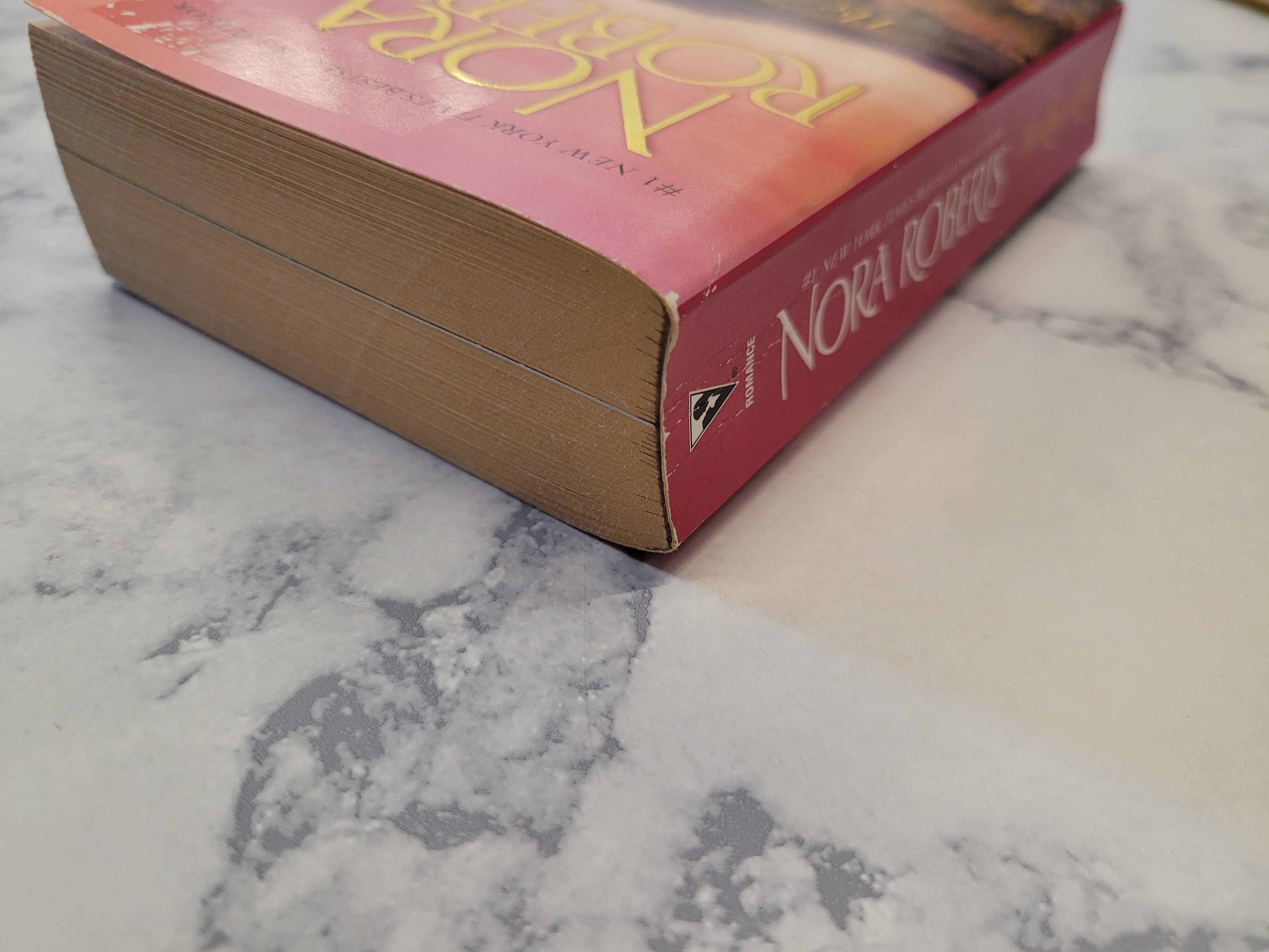 The Law Of Love: Lawless / The Law is a Lady * Nora Roberts