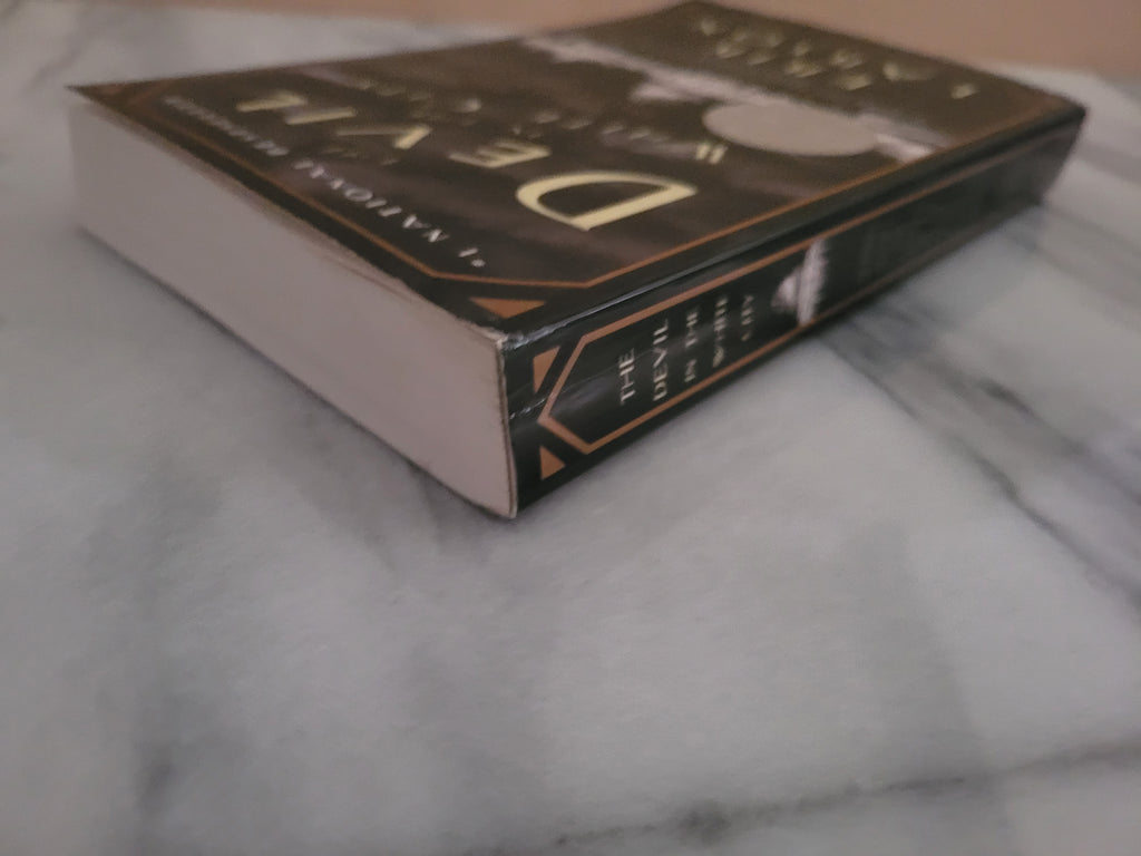 The Devil in the White City * Erik Larson