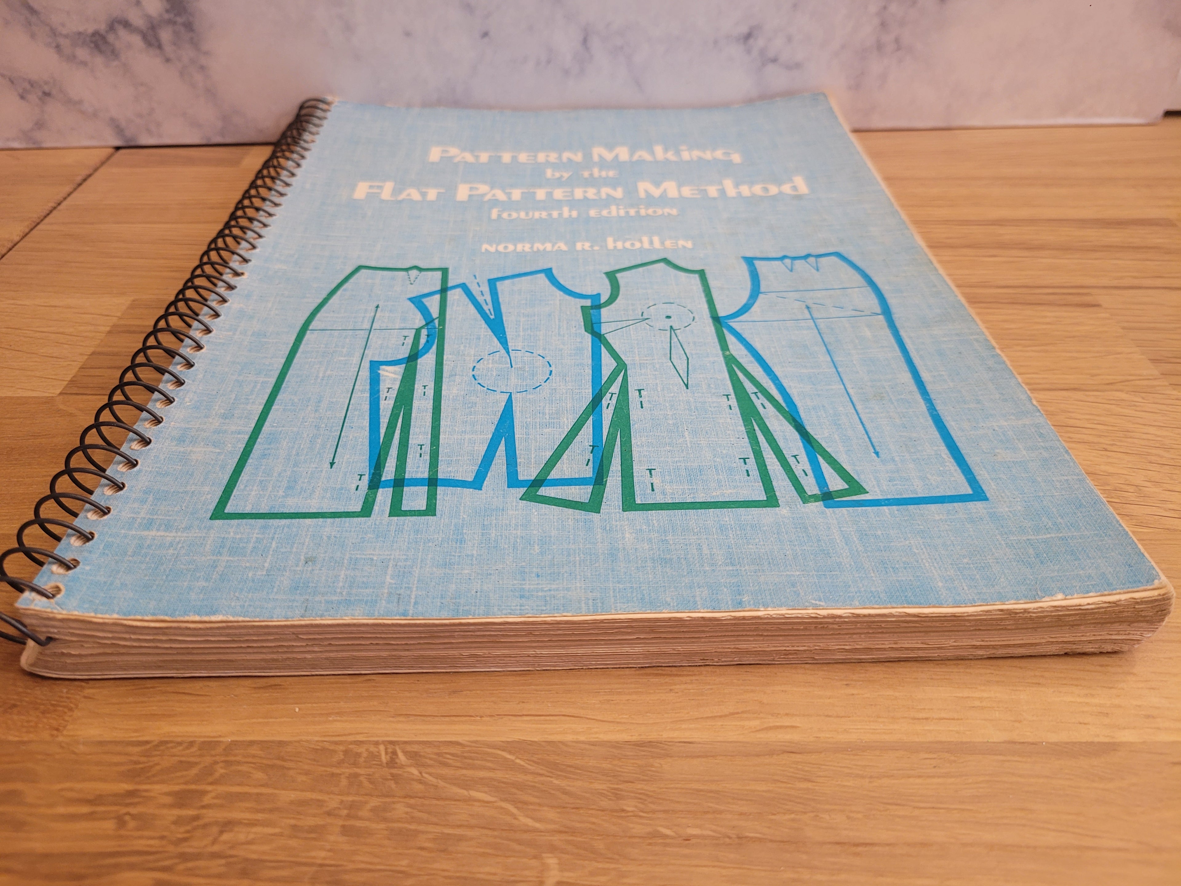 Pattern Making by the Flat Pattern Method, 4th ed * Norma R. Hollen